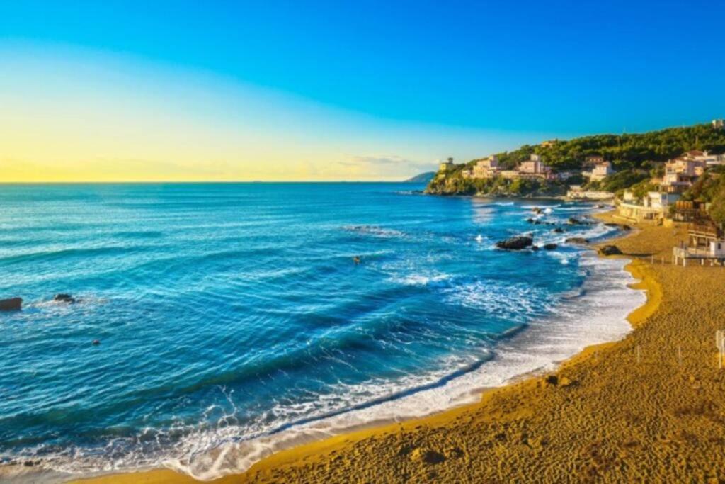 Appartamento A 50 Mt Dal Mare Rosignano Solvay Bagian luar foto