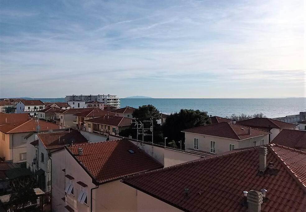Appartamento A 50 Mt Dal Mare Rosignano Solvay Bagian luar foto