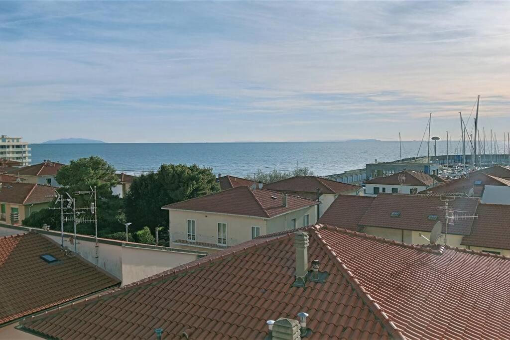 Appartamento A 50 Mt Dal Mare Rosignano Solvay Bagian luar foto