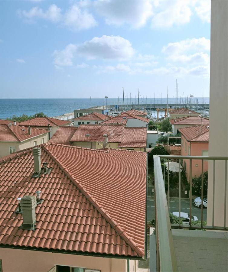 Appartamento A 50 Mt Dal Mare Rosignano Solvay Bagian luar foto