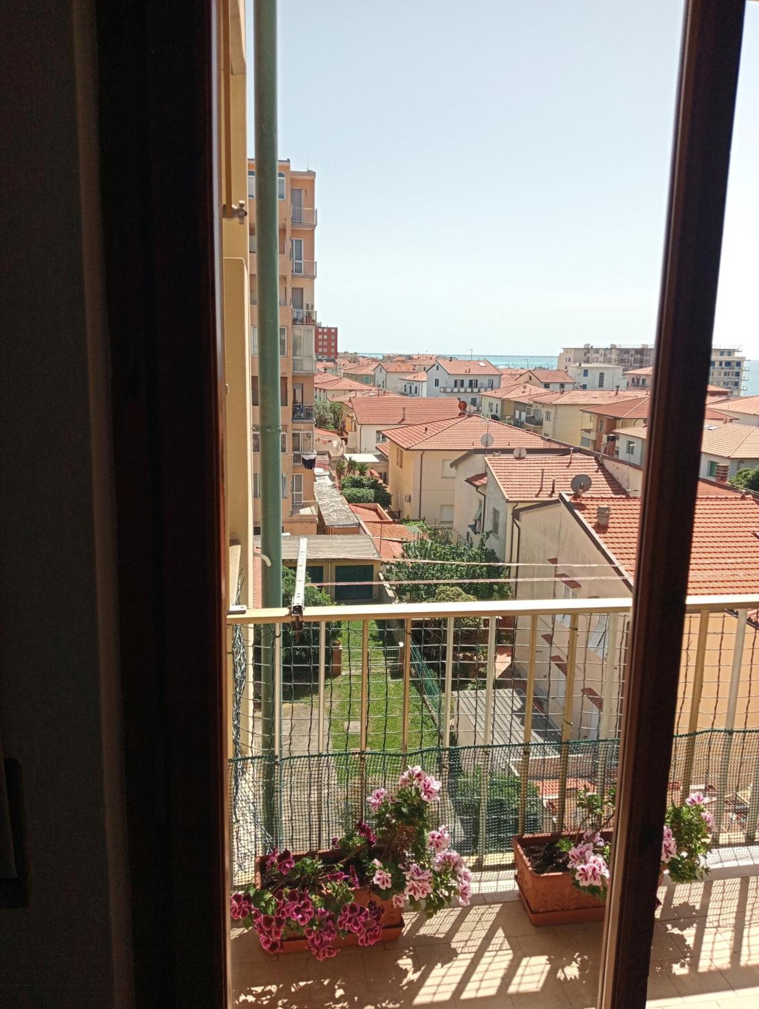 Appartamento A 50 Mt Dal Mare Rosignano Solvay Bagian luar foto